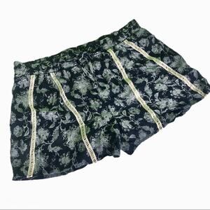 NWT Sadie & Sage Blue Boho Floral Drawstring Shorts Lace Detail size medium